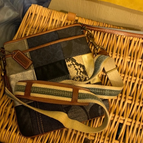 Coach - Picture 6 of 9